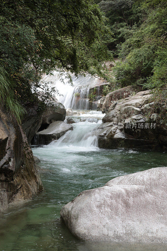 Waterfall in Dazhang mountain Crouching Dragon valley, Wuyuan, Jiangxi, China(江西婺源大鄣山卧龙谷)